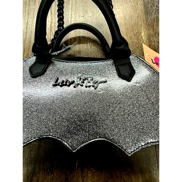NWT!!!! "Sparkle Bat" Purse, Handbag, Betsy Johnson, Goth, Halloween, W/Chain - Picture 1 of 12